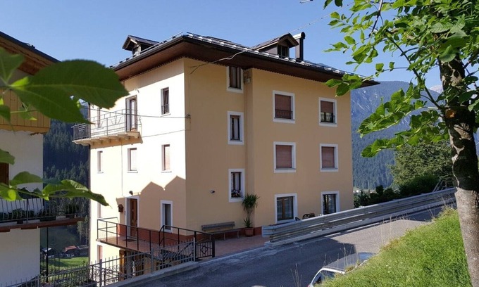 San Pietro di Cadore Apartment | Cozy Top Floor Apartment in the Dolomites