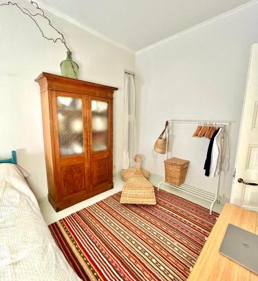 Punavuori Apartment | Cozy Top-Floor Studio in Trendy Punavuori, Quiet & Central