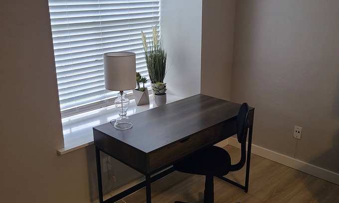Oklahoma City Condo | Cozy Totally Remodeled 1-bedroom Condo En with WiFi, AC in NW Oklahoma Cityn