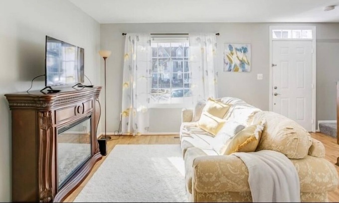 North Beach House | Cozy town home in North Beach MD
