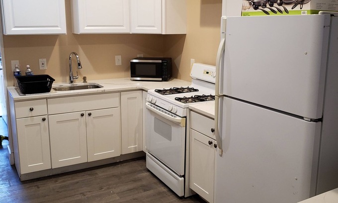Shipley Hill House | Cozy townhome with 1 bedroom and WiFi, AC in enjoyable Baltimore