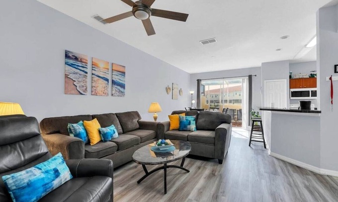 Kissimmee House | Cozy Townhouse Minutes from Disney World