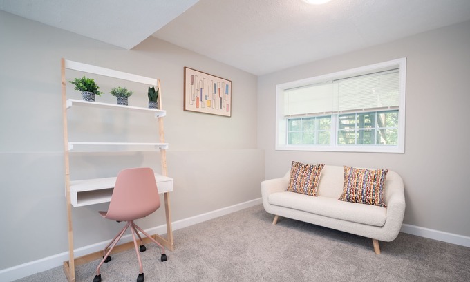 Bowie House | Cozy Trendy Bowie 1 Bedroom Basement Getaway Suite