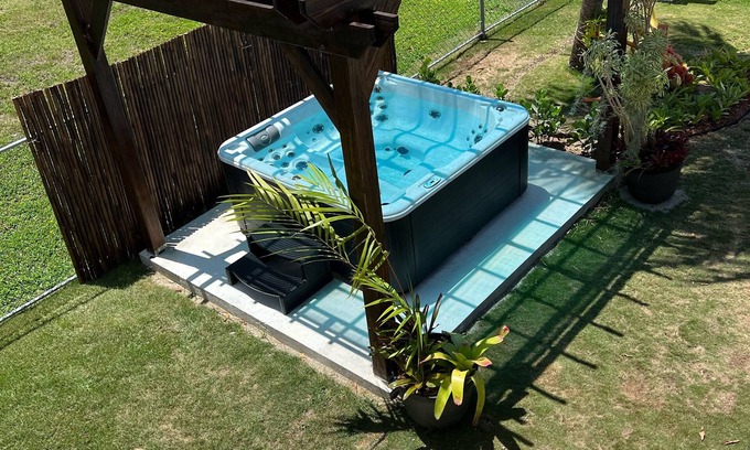Zarzal Apartment | Cozy tropical paradise- 1min from the beach!
