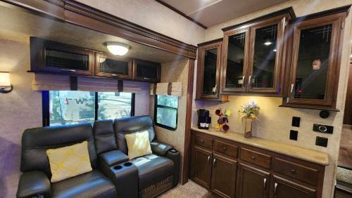 River Ranch Other | Cozy two bedroom and two full bath with golf cart