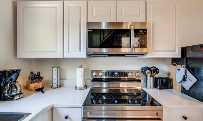 Mead Cottage | Cozy ‘Two Peaks’ Home Near Lake Texoma State Park!