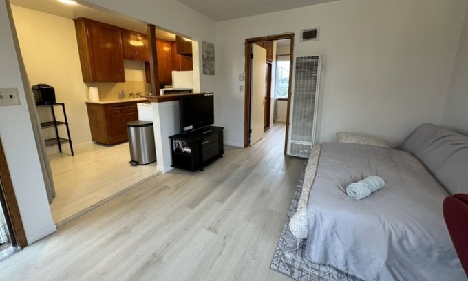 Monterey Park House | Cozy unit with convenient access to Downtown LA, & central to San Gabriel Valley