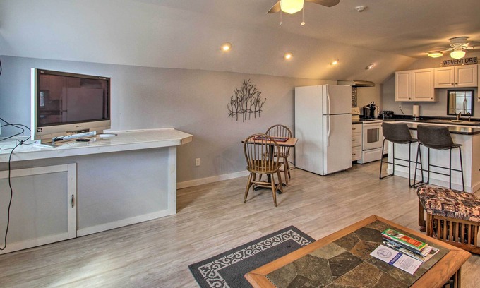East Wakefield Apartment | Cozy & Updated Apt Near Lake Winnipesaukee!