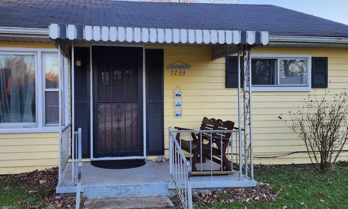 Celina House | Cozy updated home w/channel access, deck, firepit & huge yard!