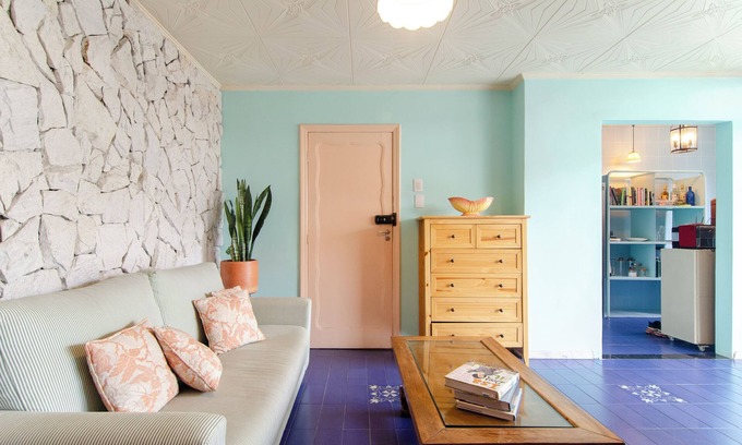 Barro Preto Apartment | Cozy Urban Retreat in the heart of Belo Horizonte.Spacious, big balcony and sun!