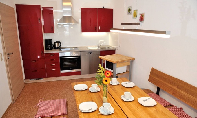 Riedenburg Apartment | Cozy vacation apartment (70sqm) on the first floor on a farm