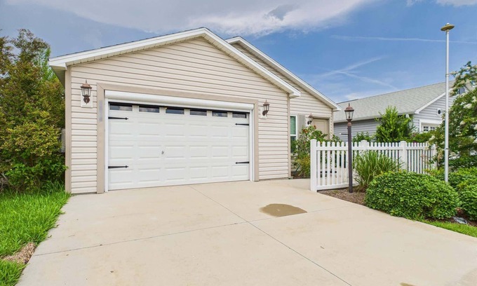 Wildwood House | Cozy Villa in McClure
