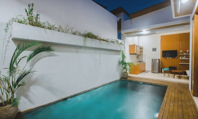 Lodtunduh Villa | Cozy villa in Ubud, Bali, Indonesia with natural views and private swimming pool