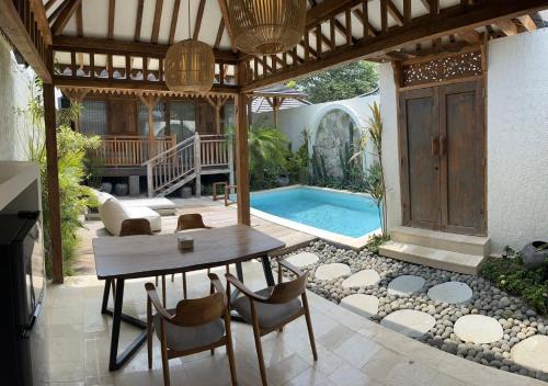 Kuta Villa | Cozy villa near airport w private pool