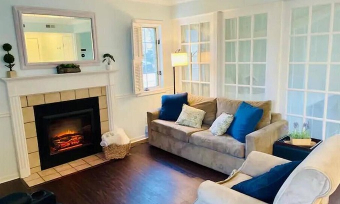 Norwich Condo | Cozy Villa Spa Retreat - Near Mohegan, Hot Tub, Pools, Sauna, Spa on Premises