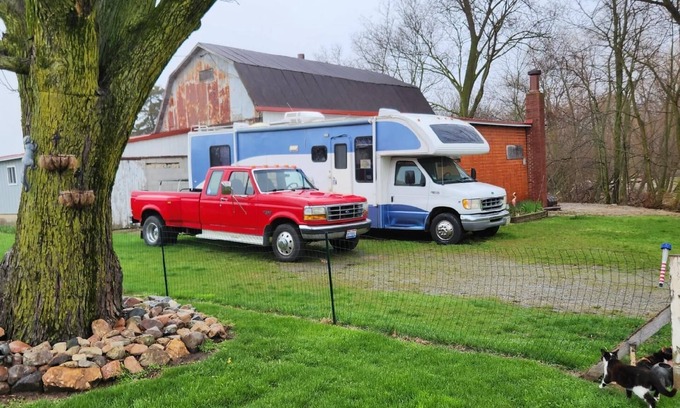 Ottoville House | Cozy vintage camper for the eclipse