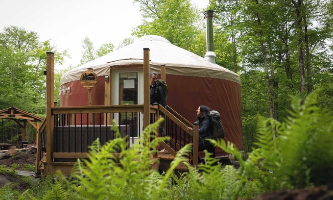 Sainte-Agathe-des-Monts House | Cozy Yurt in the Woods