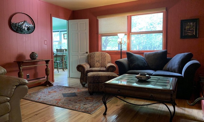 Historic District House | Cozy1890's Bungalow in Historic Georgetown. Ski Nearby.