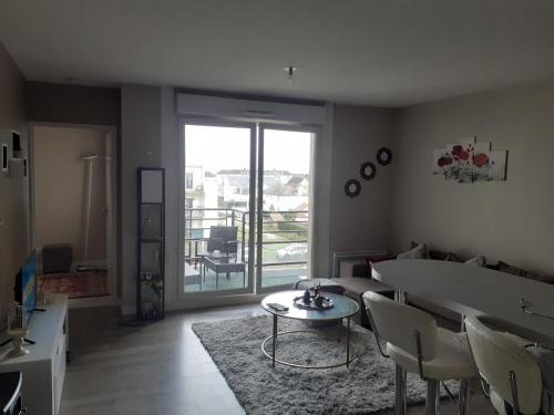 Tours Apartment | CozyHome with balcony in Tours