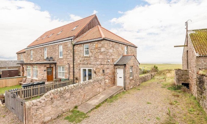 Anstruther Cottage | Craighead Farmhouse | The Cottage