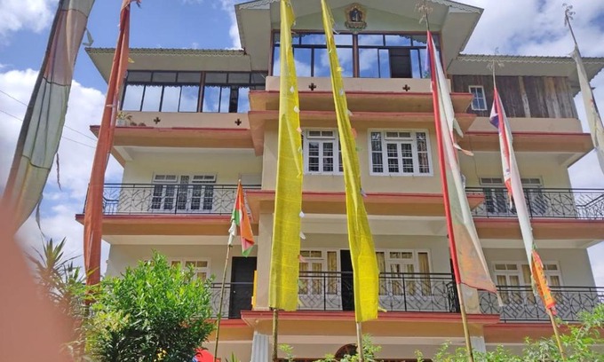 Pelling House | Crassula Blue Moon resort, Pelling