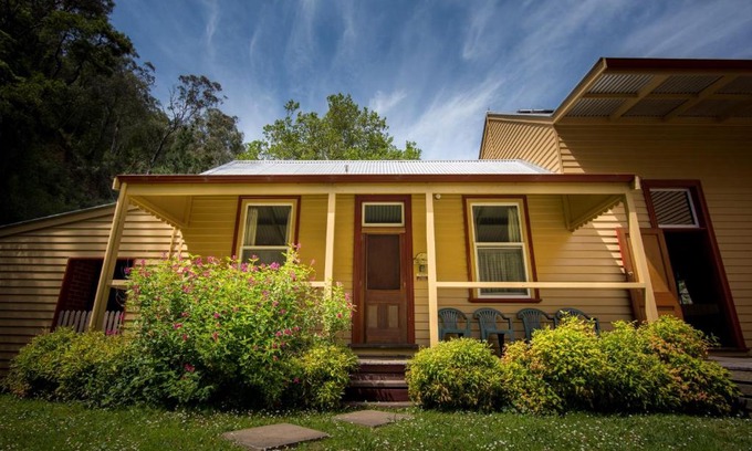 Walhalla Apartment | Creek Cottage