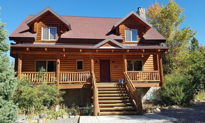 Mount Pleasant Cabin | Creek Side Mountain Cabin Retreat