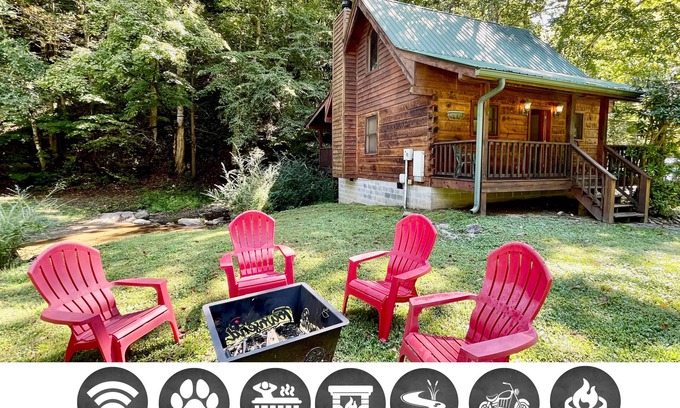 Townsend Cabin | Creekside (2-Bedroom Cabin) - Pets Allowed by RedAwning