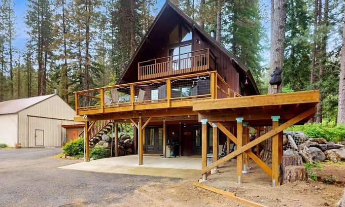 Peshastin House | Creekside Cabin Retreat in Peshastin — Nature, Peace & Charm
