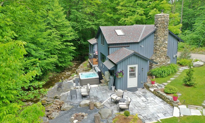 Rupert House | Creekside Camp. NO CLEANING FEE. Relax in the Hot Tub Creekside - Vermont Style
