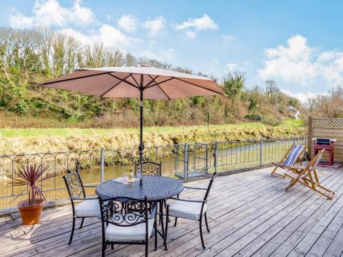 Little Petherick House | Creekside