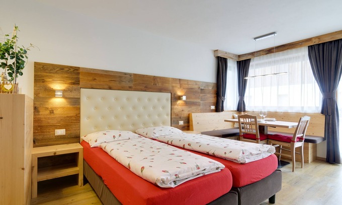 Pedraces Apartment | Crespula ApartmentThis spacious studio apartment for 2-3 people in alpine style.