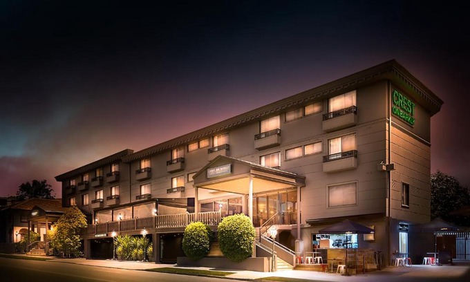 St Kilda Hotel | Crest on Barkly Hotel