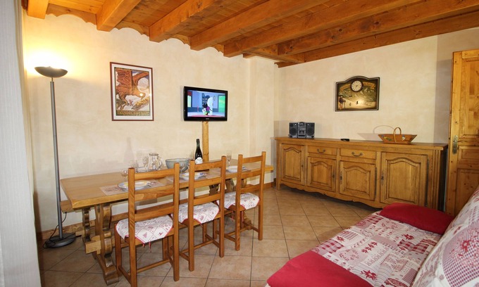 Valmorel Ski Chalet | Crève Tête 3 rooms 60 m2 200 m from the free bus stop and 300 m from the ski lift