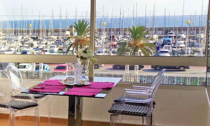Masnou Apartment | Cristina Port & Beach - Apartment