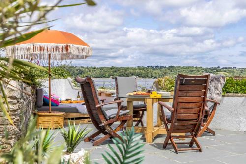 Dittisham House | Crooks Cottage - Charming, characterful, glorious views from the garden