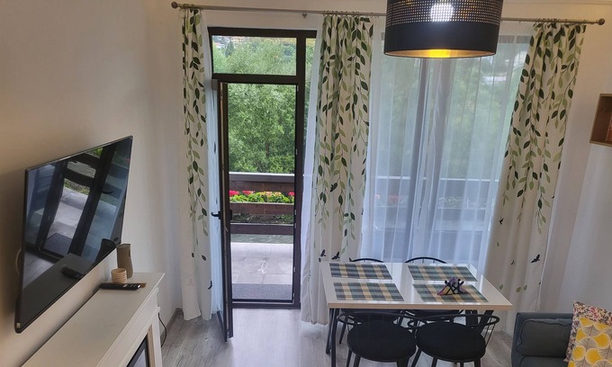 Busteni Apartment | Cross Caraiman View 2