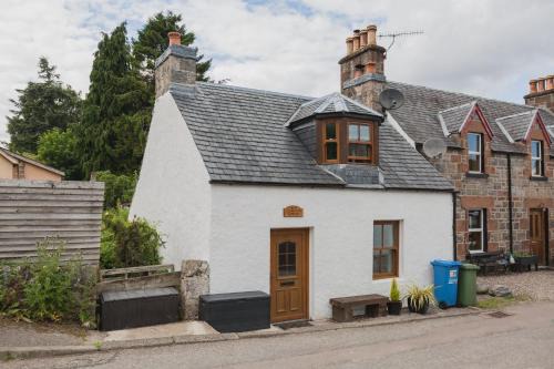 East Lewiston House | Crossroads Cottage