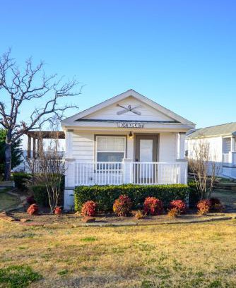 Sperry House | CrossTimbers Marina and Cottages