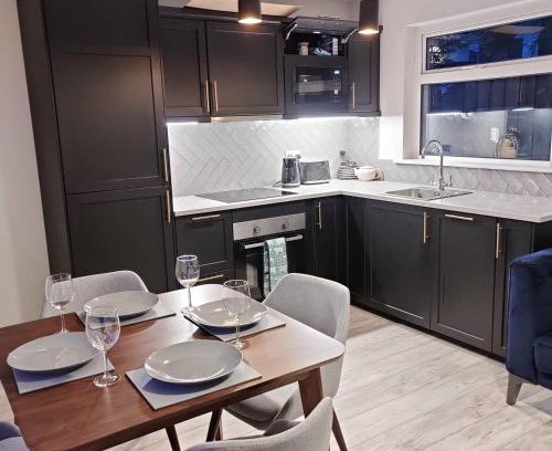 Glandore Apartment | Crow's Nest Glandore - 4 - Self Catering