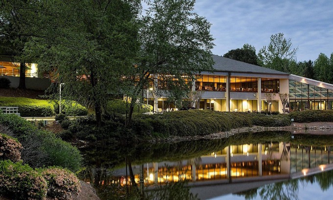 Peachtree City Hotel | Crowne Plaza Atlanta SW - Peachtree City by IHG