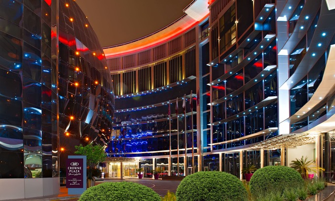 Doha Hotel | Crowne Plaza Doha - The Business Park, an IHG Hotel