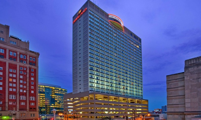 Downtown Kansas City Hotel | Crowne Plaza Kansas City Downtown by IHG