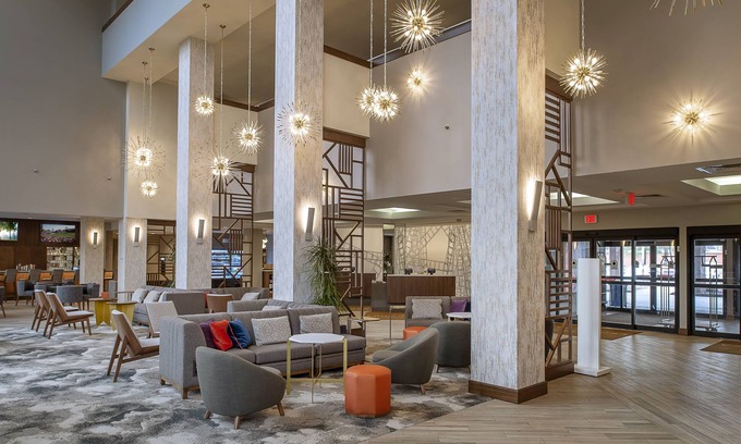 Bridgeton Hotel | Crowne Plaza St. Louis Airport by IHG
