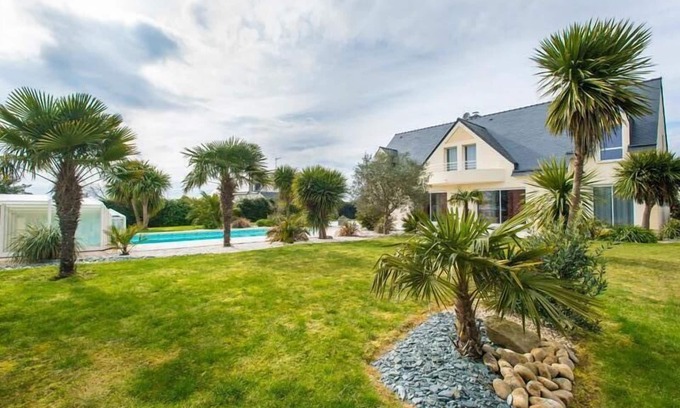 Plouharnel Villa | Crucano palm groves, the house itself has a heated swimming pool for 10 people