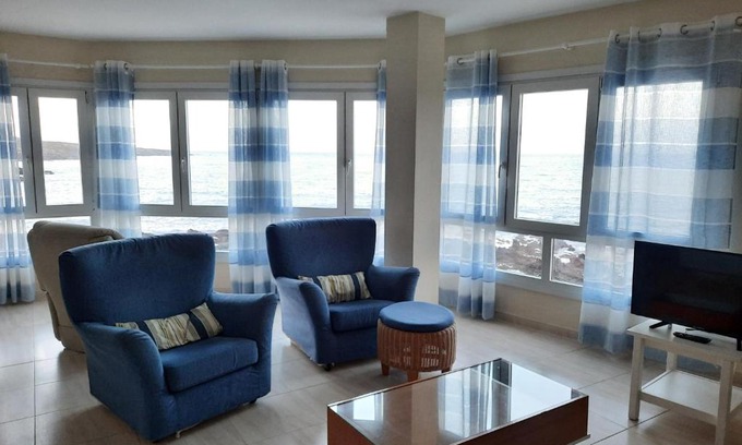 Puerto de Guimar Apartment | Crucero vista al mar A