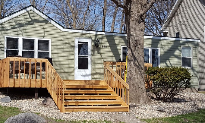 Spicer House | Crystal clean Green Lake, Spicer, MN seasonal rental