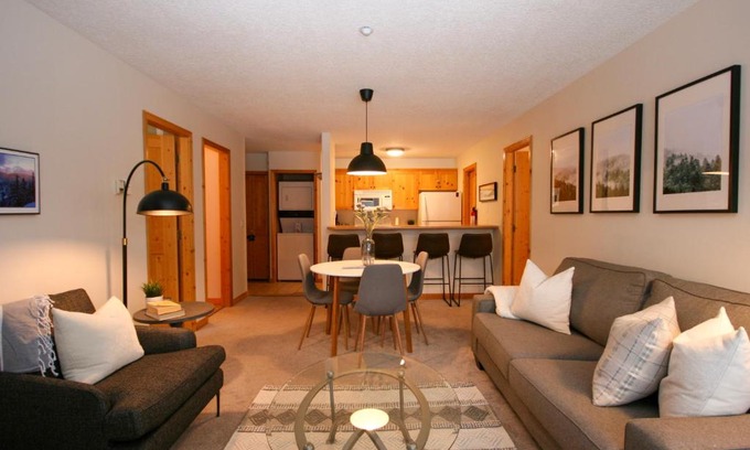 Sun Peaks House | CRYSTAL FOREST 2BR Ski In Ski Out with PRIVATE Hot Tub