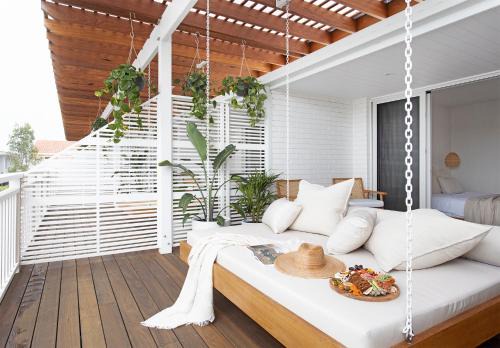 Palm Beach Apartment | Crystal Pacific Palm Beach
