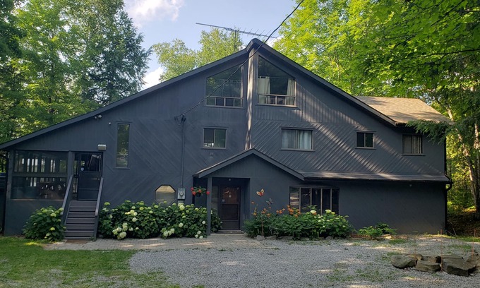 Trent Lakes Cottage | Crystal Palace Cottage, Kawartha Lakes